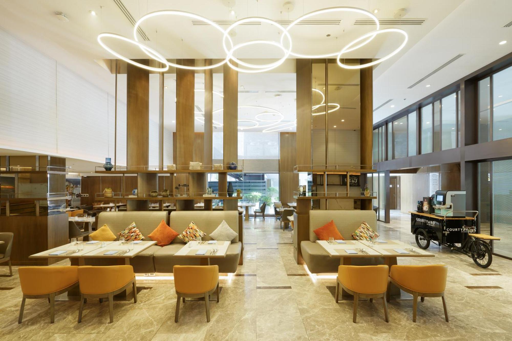 Courtyard By Marriott North Pattaya Hotel Exterior foto